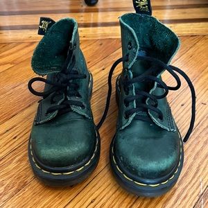 Dr. Marten Boots Original Made in England 6 hole hunter green
